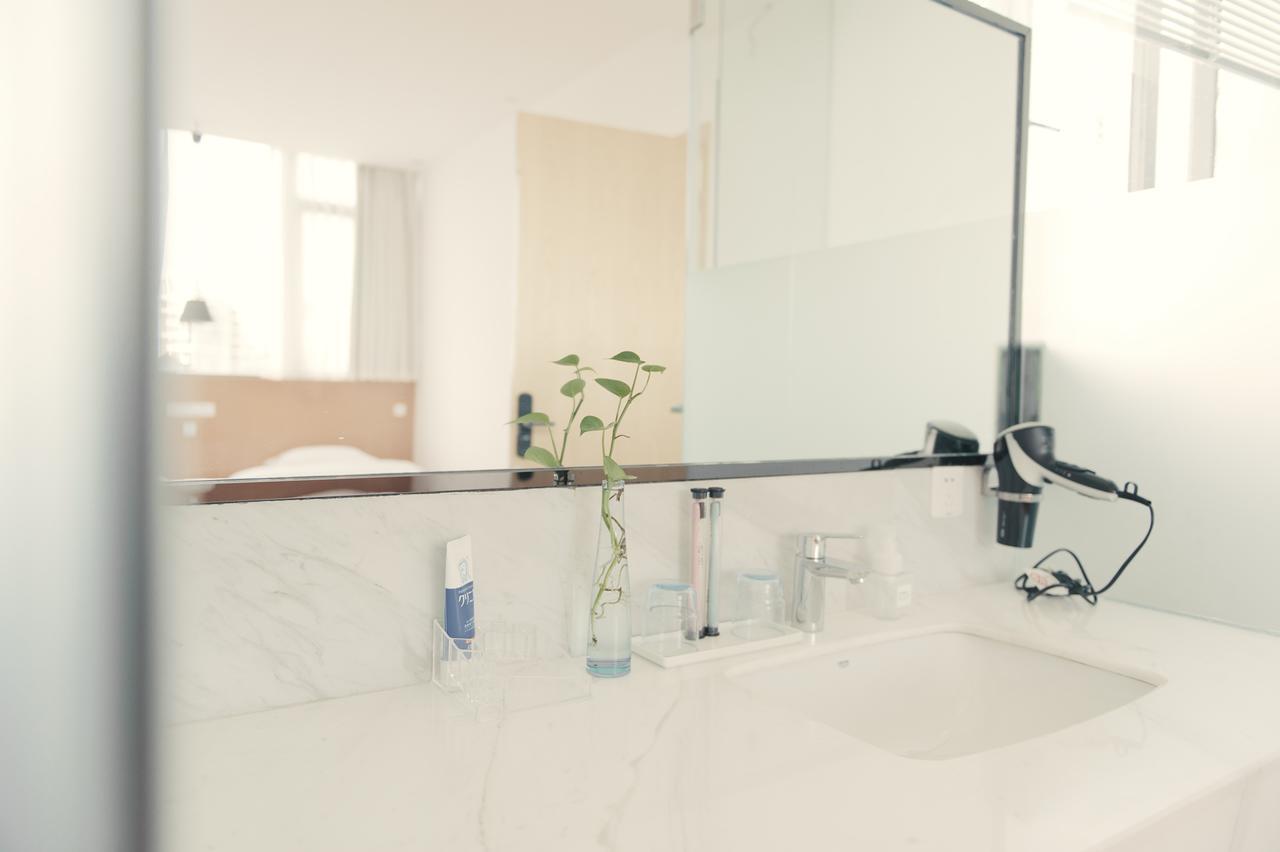 Whitewaltz Apartment Shahepu Bagian luar foto